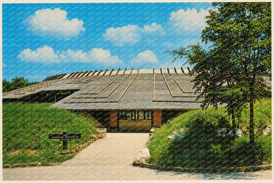 Tsa La Gi Indian Village, OK: Entrance to the theatre at Tsa-la-gi