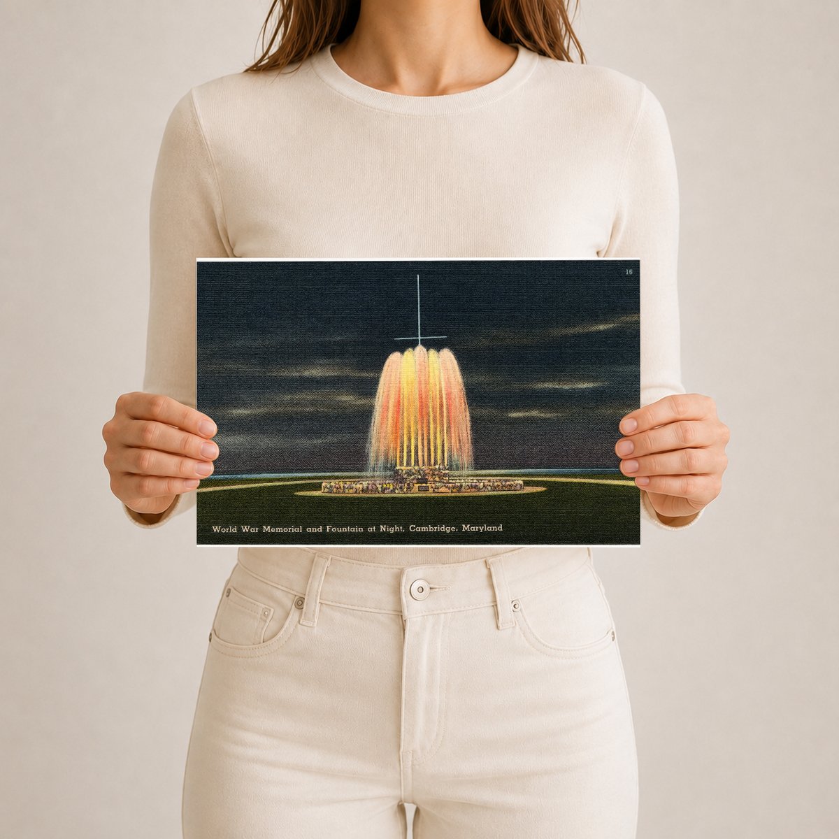 World War Memorial and Fountain at night, Cambridge, Maryland — Vintage Maryland Postcard