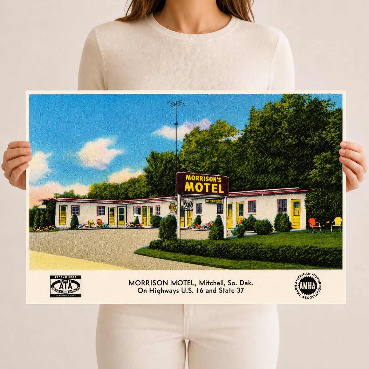 Mitchell, SD: Morrison Motel, Mitchell, So. Dak., on highways U.S. 16 and State 37
