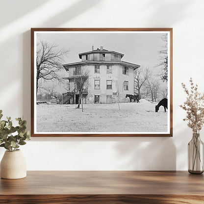 1856 Octagonal Farmhouse in La Salle County Illinois 1937 - Available at KNOWOL