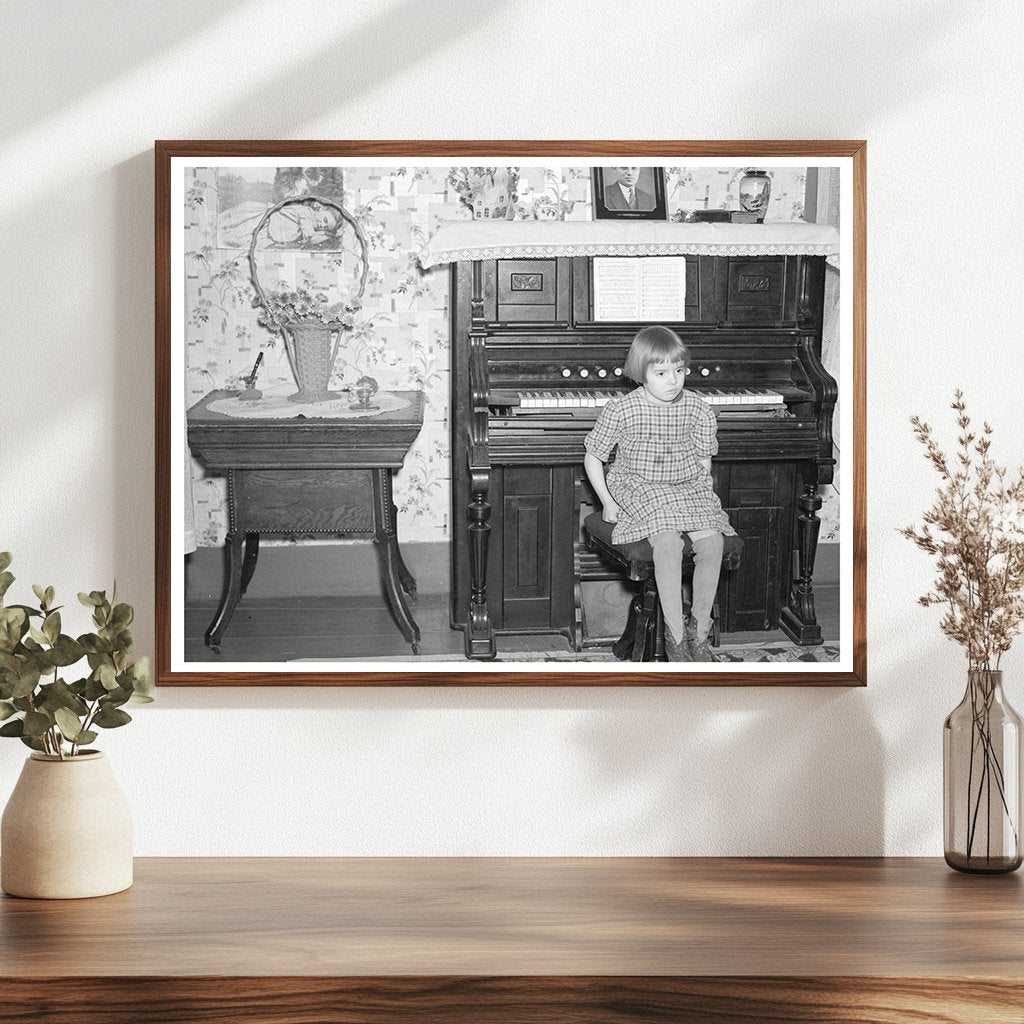 1937 Family Gathering in Tip Estes Living Room Indiana - Available at KNOWOL