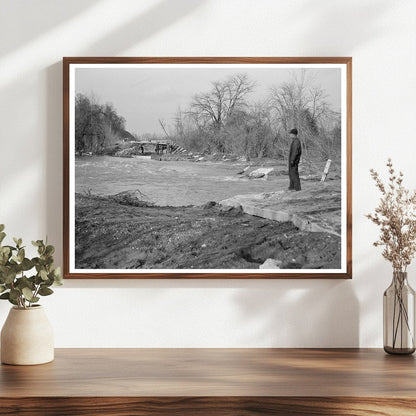 1937 Flooding of Highway by White River in Hazleton Indiana - Available at KNOWOL