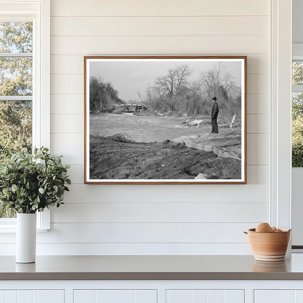 1937 Flooding of Highway by White River in Hazleton Indiana - Available at KNOWOL