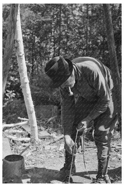 1937 Iron Pipe Drill Raising Process Near Winton Minnesota - Available at KNOWOL