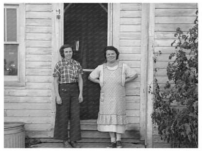 1937 Vintage Image Pioneer Farmer Family Little Fork Minnesota - Available at KNOWOL
