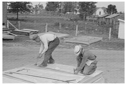 1938 Construction at Southeast Missouri Farms Roof Decks - Available at KNOWOL