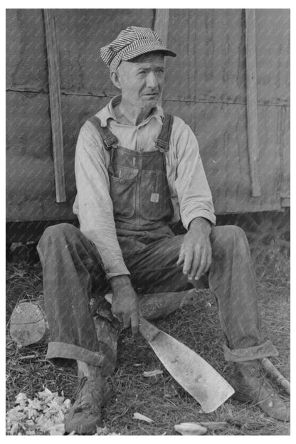 1938 Day Laborer with Sugarcane Knife in Louisiana - Available at KNOWOL