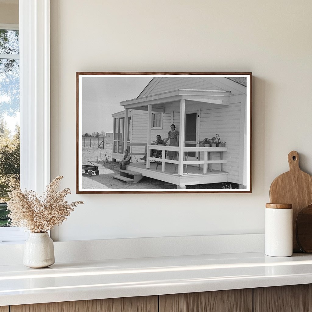 1938 Family on Porch in New Madrid County Missouri - Available at KNOWOL