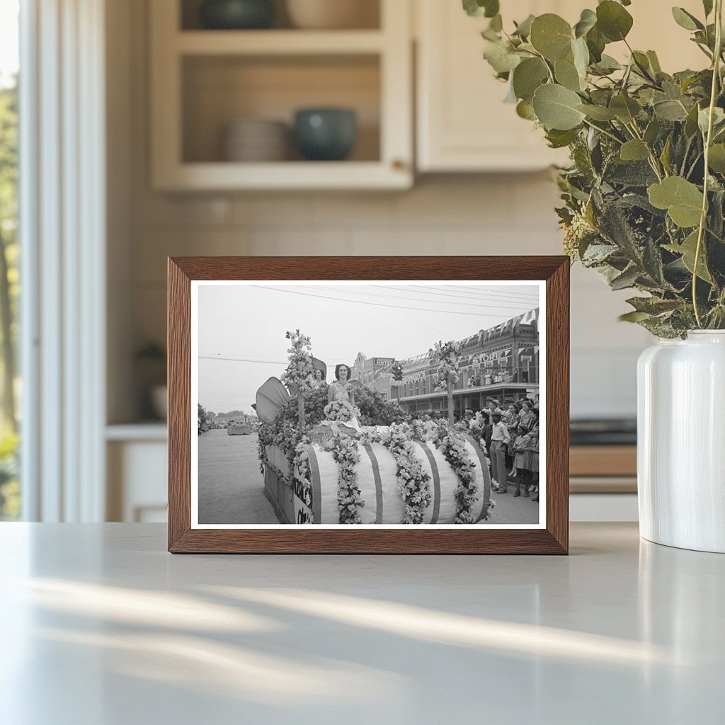 1938 National Rice Festival Parade in Crowley Louisiana - Available at KNOWOL