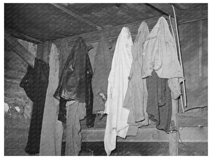 1939 African American Sharecroppers Family in Texas - Available at KNOWOL