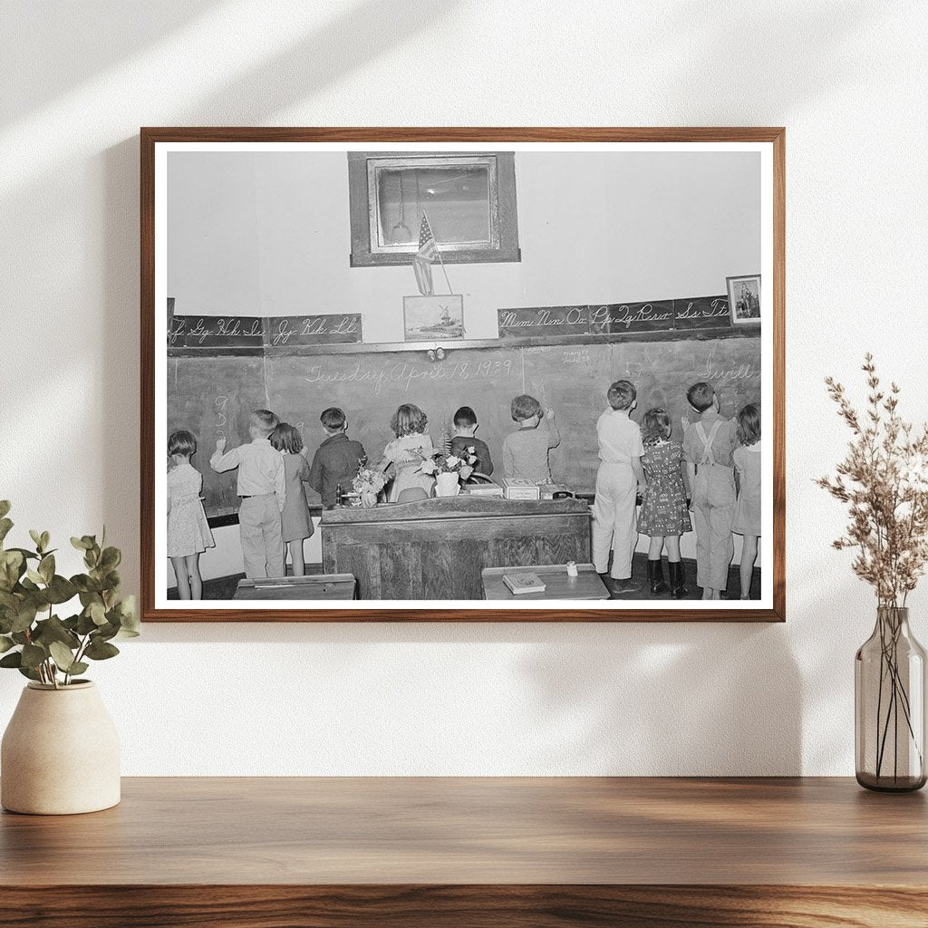 1939 Arithmetic Class in San Augustine Texas Classroom - Available at KNOWOL