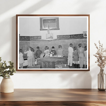 1939 Arithmetic Class in San Augustine Texas Classroom - Available at KNOWOL