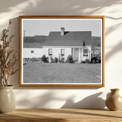 1939 Black and White Photograph of Longview Homestead - Available at KNOWOL