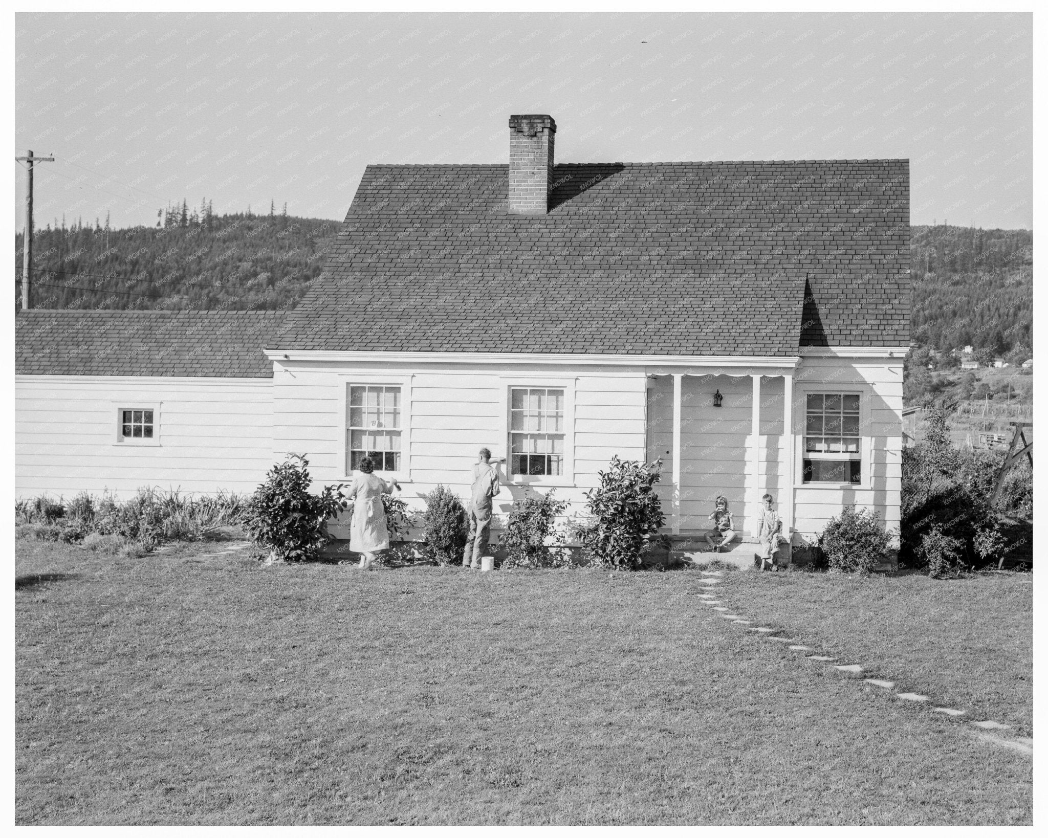 1939 Black and White Photograph of Longview Homestead - Available at KNOWOL