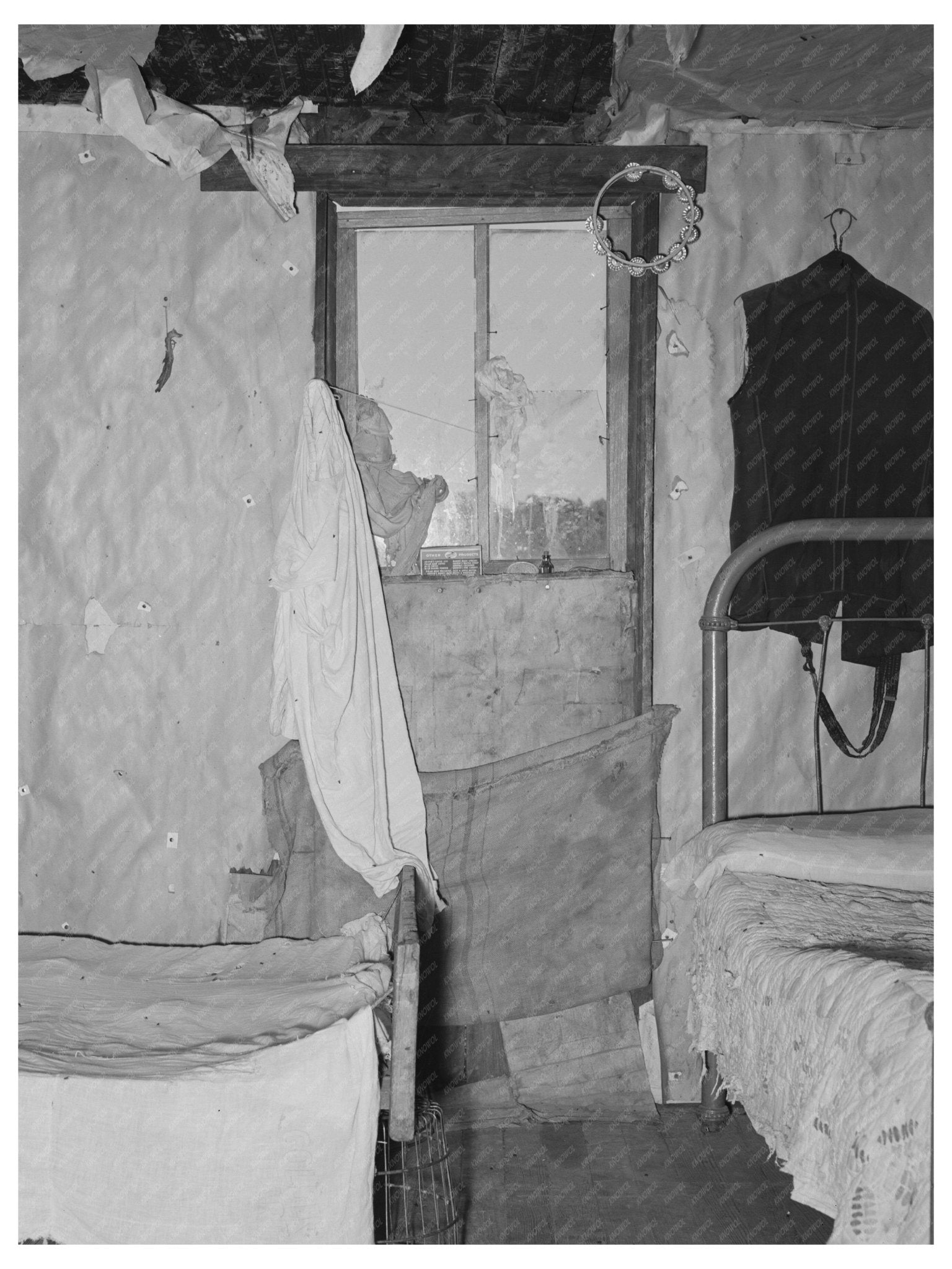 1939 Interior of a Day Laborers Home in Tullahassee Oklahoma - Available at KNOWOL