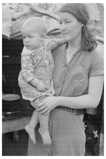 1939 Mother and Child White Migrant Workers Texas - Available at KNOWOL