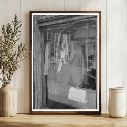 1939 Muskogee Oklahoma Farmers Market Store Window Image - Available at KNOWOL