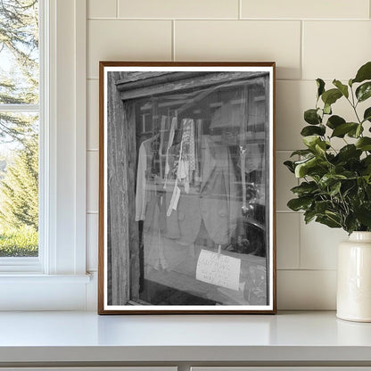 1939 Muskogee Oklahoma Farmers Market Store Window Image - Available at KNOWOL