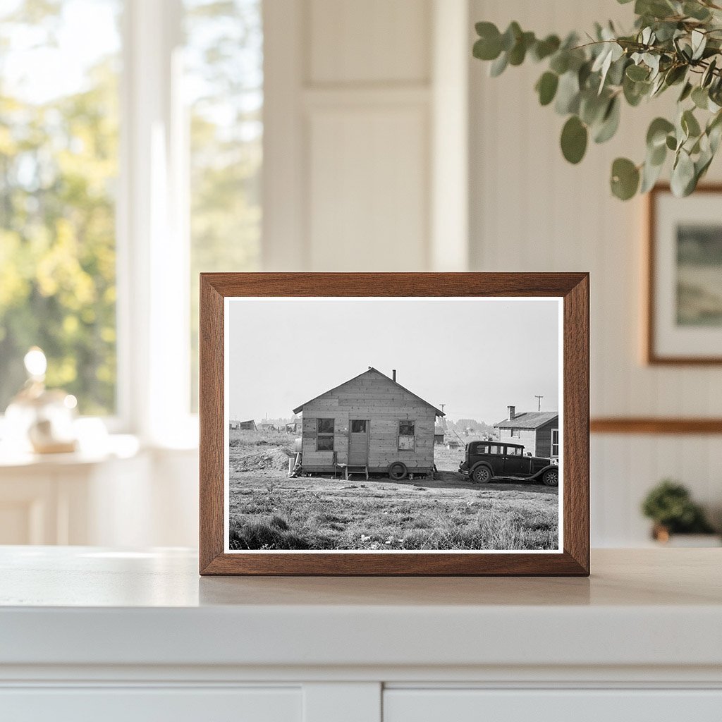 1939 Rural Family Life Klamath Falls Oregon Photo - Available at KNOWOL