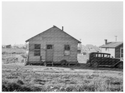 1939 Rural Family Life Klamath Falls Oregon Photo - Available at KNOWOL