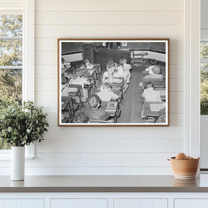 1939 San Augustine Texas Grade School Classroom Image - Available at KNOWOL