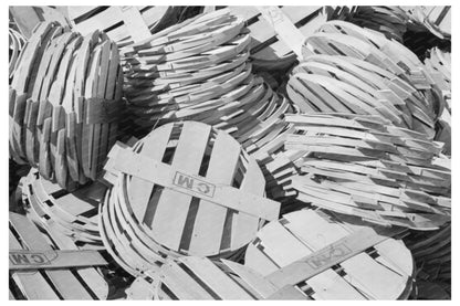 1939 Spinach Workers Preparing Baskets in La Pryor Texas - Available at KNOWOL