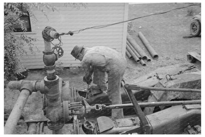 1939 Steam Drilling Engine Workers at Kilgore Oil Well - Available at KNOWOL