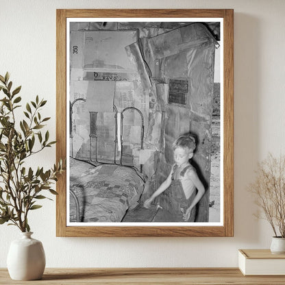 1939 Vintage Interior of Arkansas River Bottoms House - Available at KNOWOL