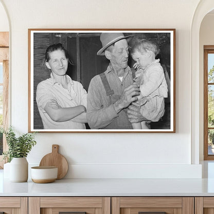 1939 Vintage Photo of Family in Jefferson Texas - Available at KNOWOL