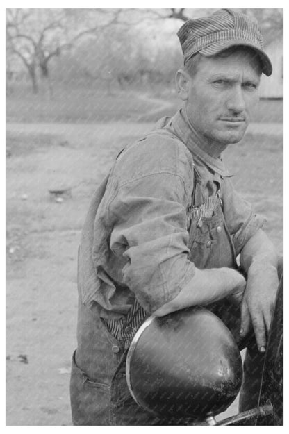 1939 Vintage Photo of White Migrant Worker in Texas - Available at KNOWOL