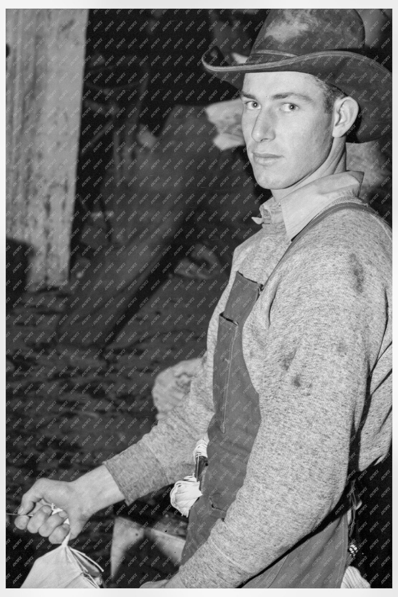 1939 Workers Grading Potatoes in Tulelake Packing Shed - Available at KNOWOL