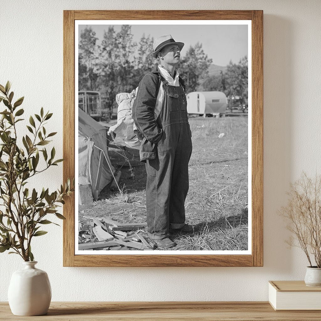 1940 Construction Worker in Pacific Beach California - Available at KNOWOL