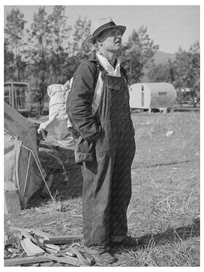 1940 Construction Worker in Pacific Beach California - Available at KNOWOL