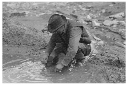 1940 Gold Panning in Pinos Altos New Mexico - Available at KNOWOL