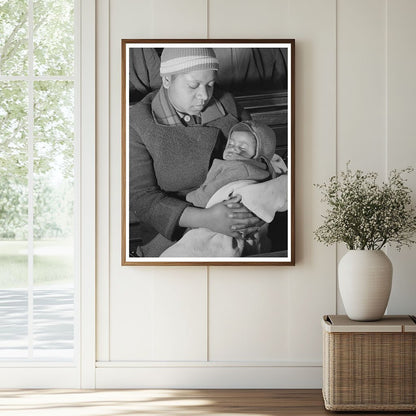 1940 Mother and Child at Local Workers Meeting in Oklahoma - Available at KNOWOL