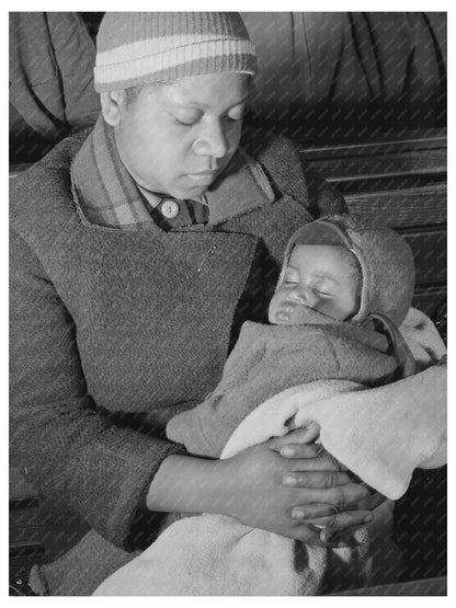 1940 Mother and Child at Local Workers Meeting in Oklahoma - Available at KNOWOL