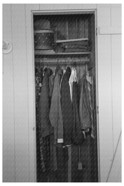 1940 Vintage Apartment Closet in Arizona Part - Time Farms - Available at KNOWOL