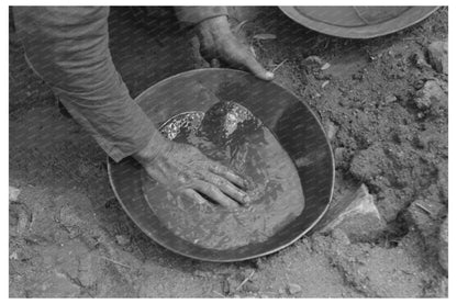 1940 Vintage Gold Mining Technique in Pinos Altos NM - Available at KNOWOL