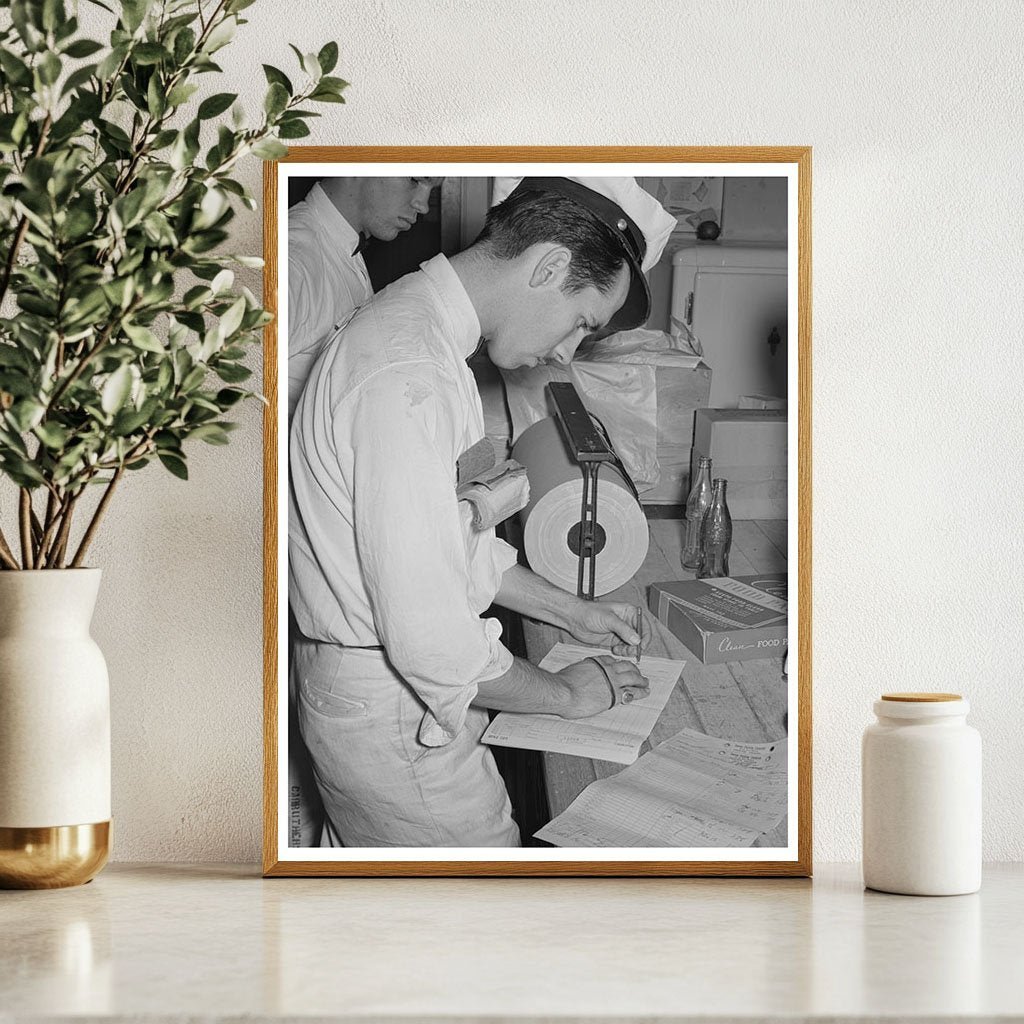 1940 Vintage Salesman at Grocery Store in Casa Grande Valley - Available at KNOWOL