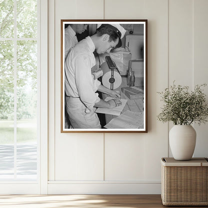 1940 Vintage Salesman at Grocery Store in Casa Grande Valley - Available at KNOWOL