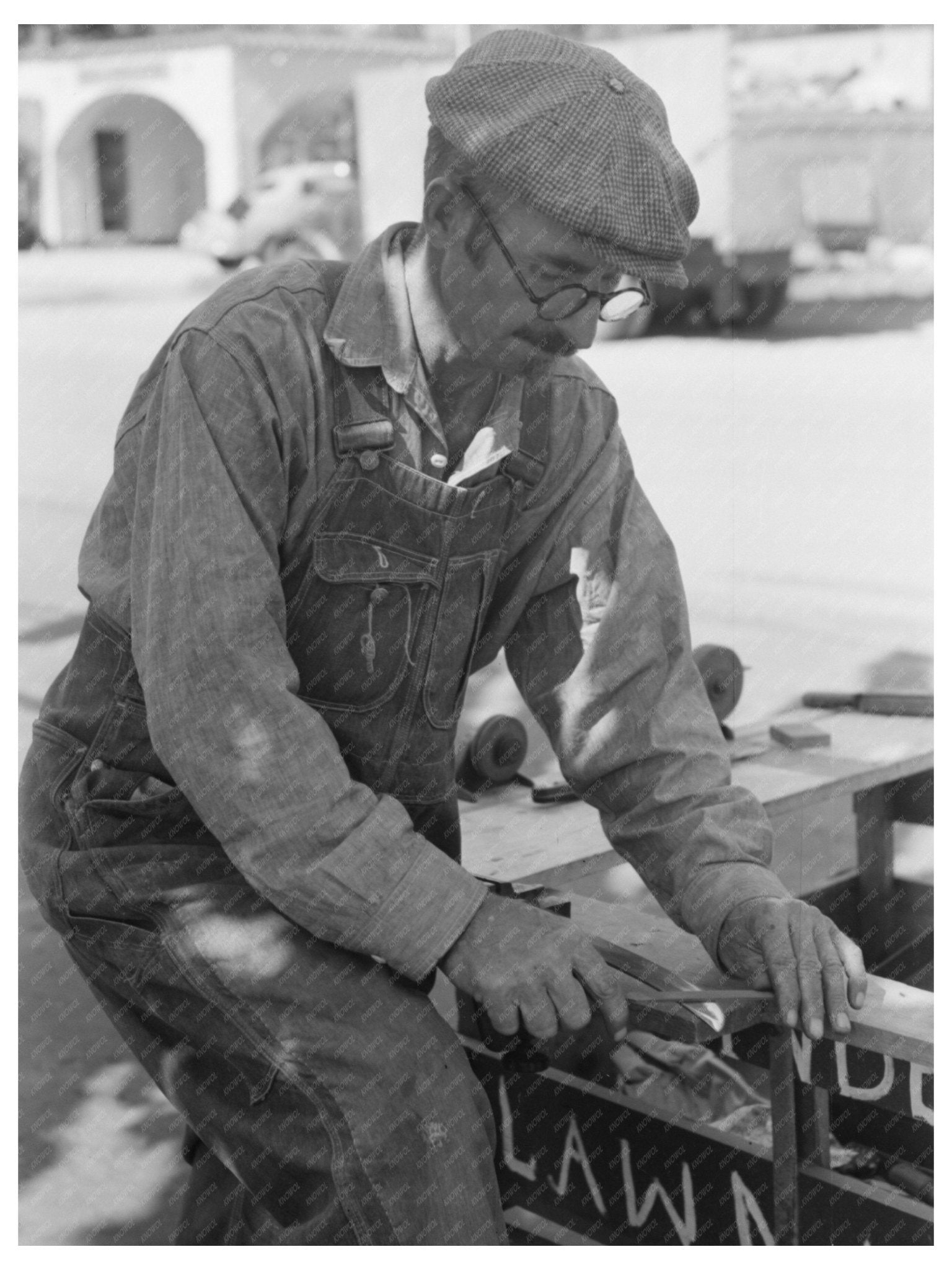 1940 Vintage Scissors and Lawnmower Sharpener in Utah - Available at KNOWOL