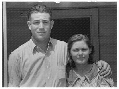 1940 Young Migratory Couple at Agua Fria Labor Camp Arizona - Available at KNOWOL