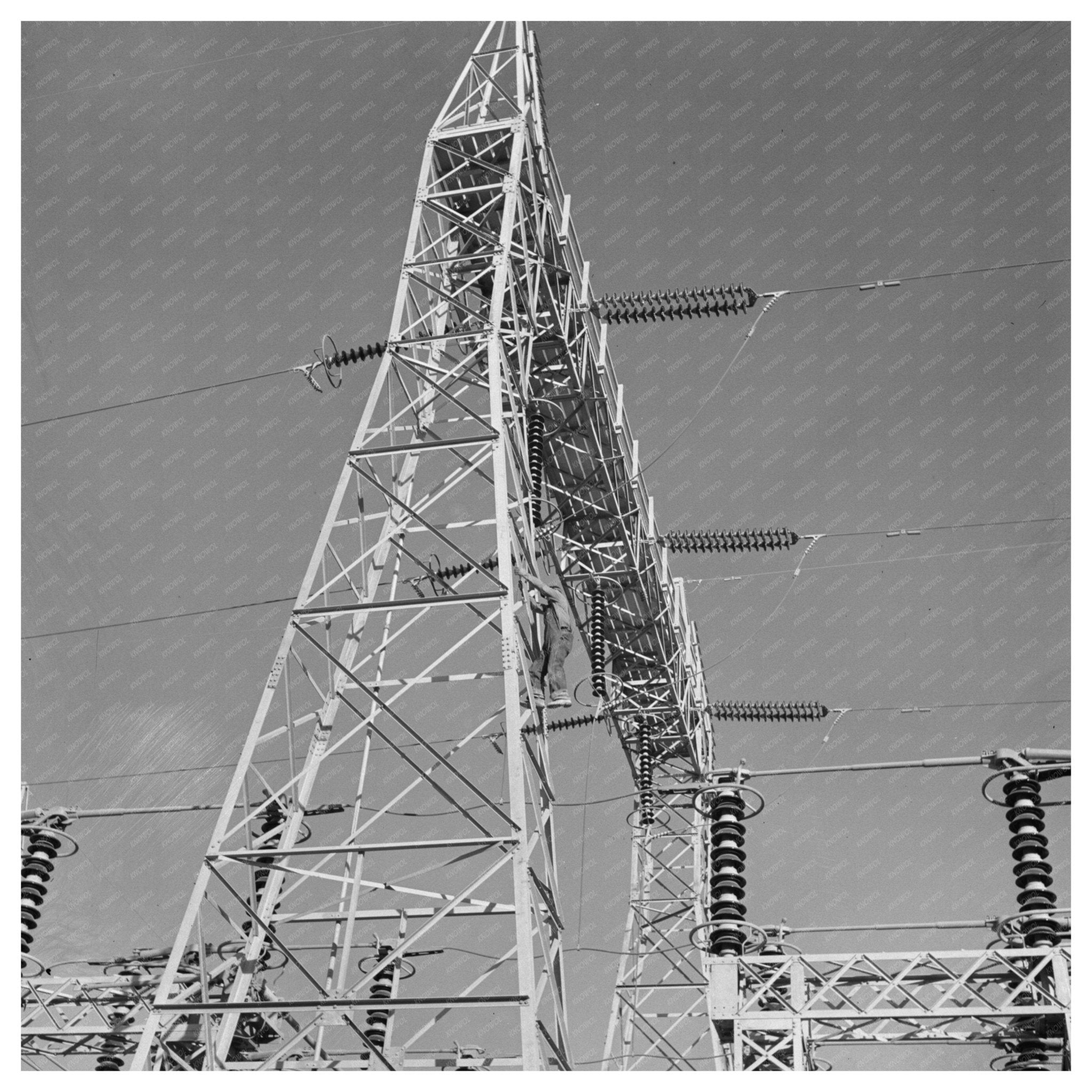 1940s Las Vegas Transmission Towers and Transformers Image - Available at KNOWOL