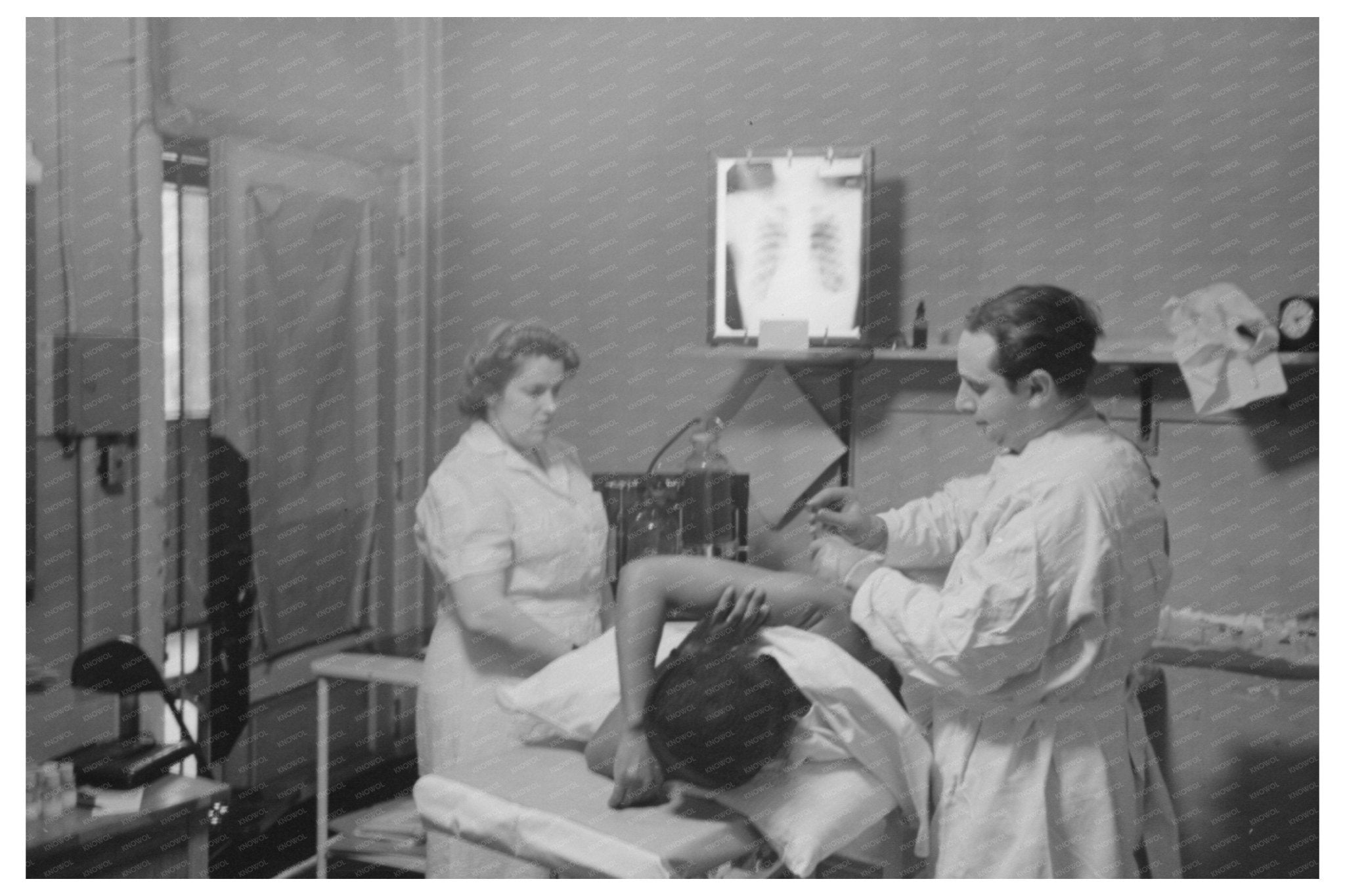 1941 Medical Scene Pneumothorax Treatment Chicago Sanitarium - Available at KNOWOL