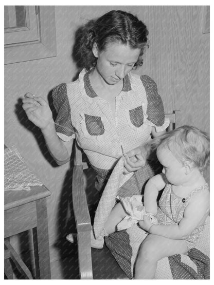 1941 Mother and Child at Idaho Farm Labor Camp - Available at KNOWOL