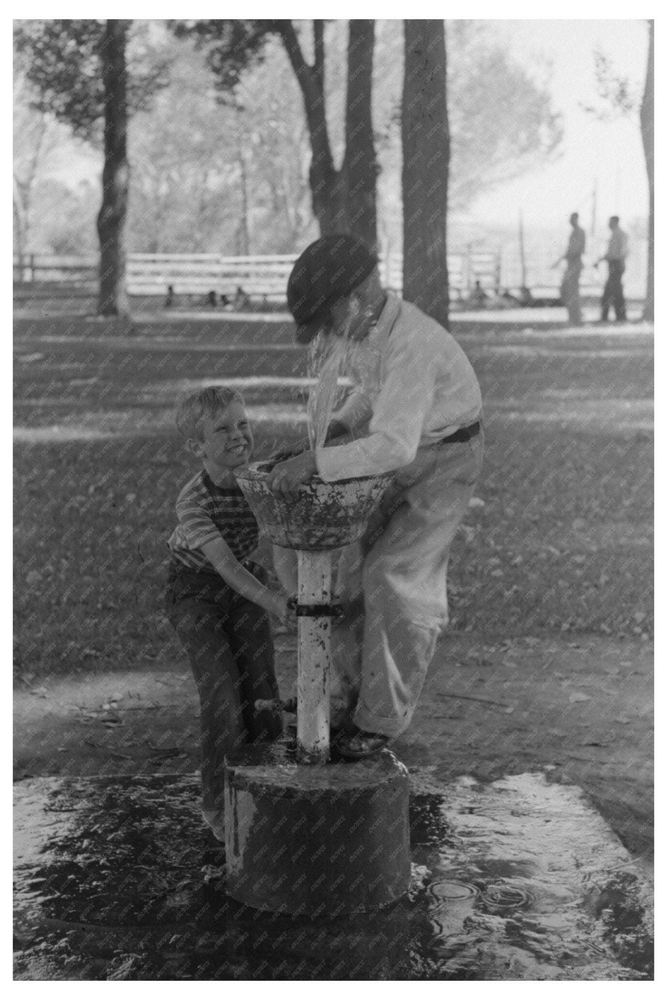 1941 Picnic at Water Fountain in Vale Oregon - Available at KNOWOL