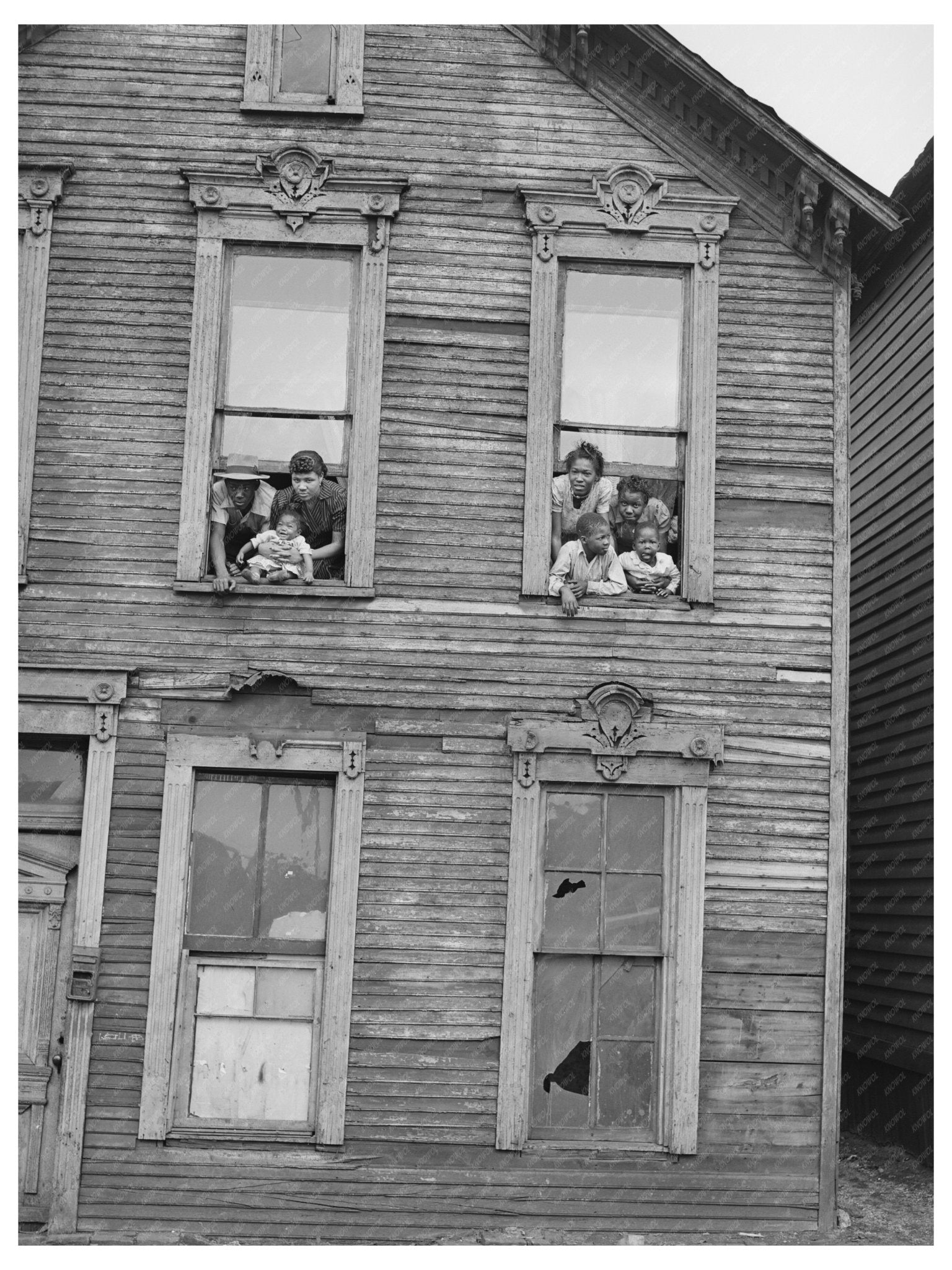 1941 Vintage House in Chicagos African American Community - Available at KNOWOL