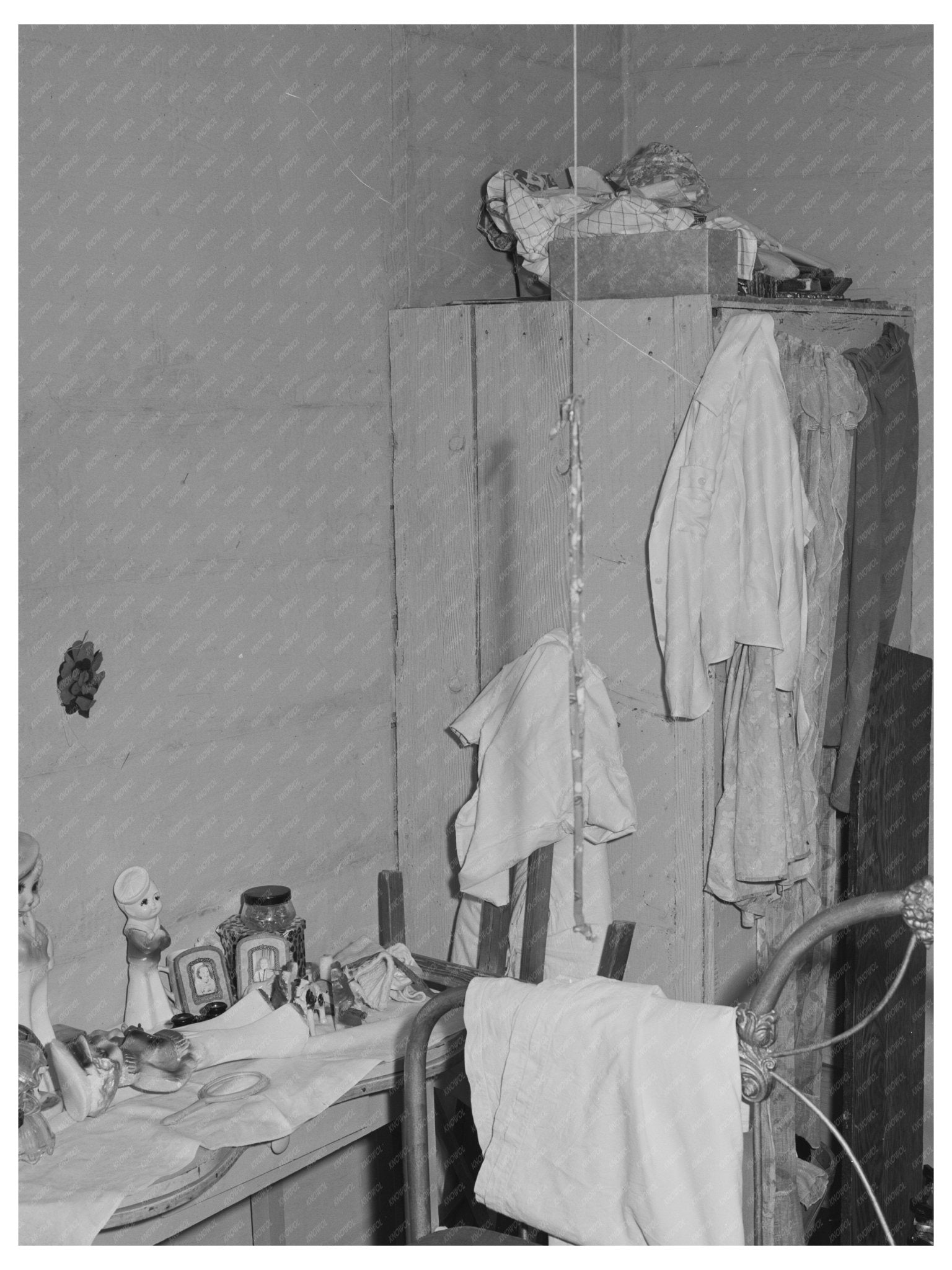 1941 Vintage Photo of Cramped Bedroom in Yakima County - Available at KNOWOL