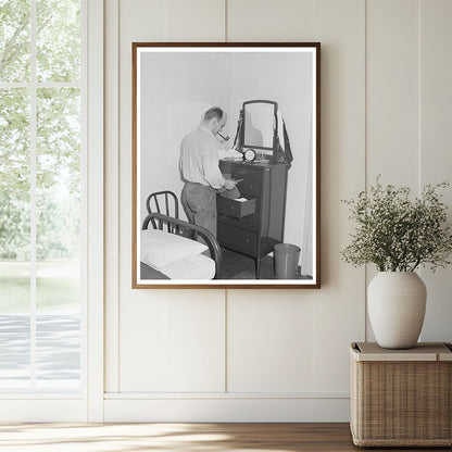 1941 Workman in Living Quarters at Bremerton Dormitories - Available at KNOWOL