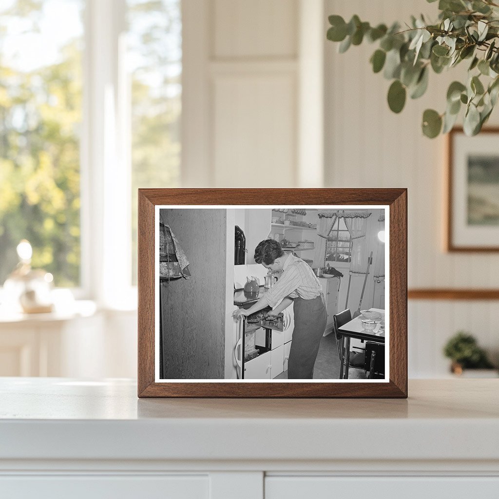 1942 Kitchen and Heating Unit in Bantam Connecticut - Available at KNOWOL